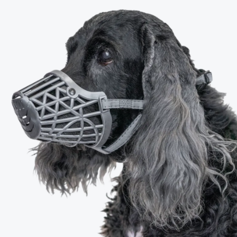 Намордник TopPet N4 6х5х10,5см, пластик, черный