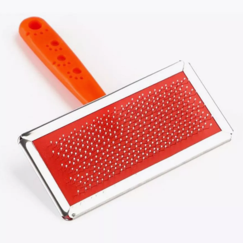 Пуходерка Металлическая красная большая